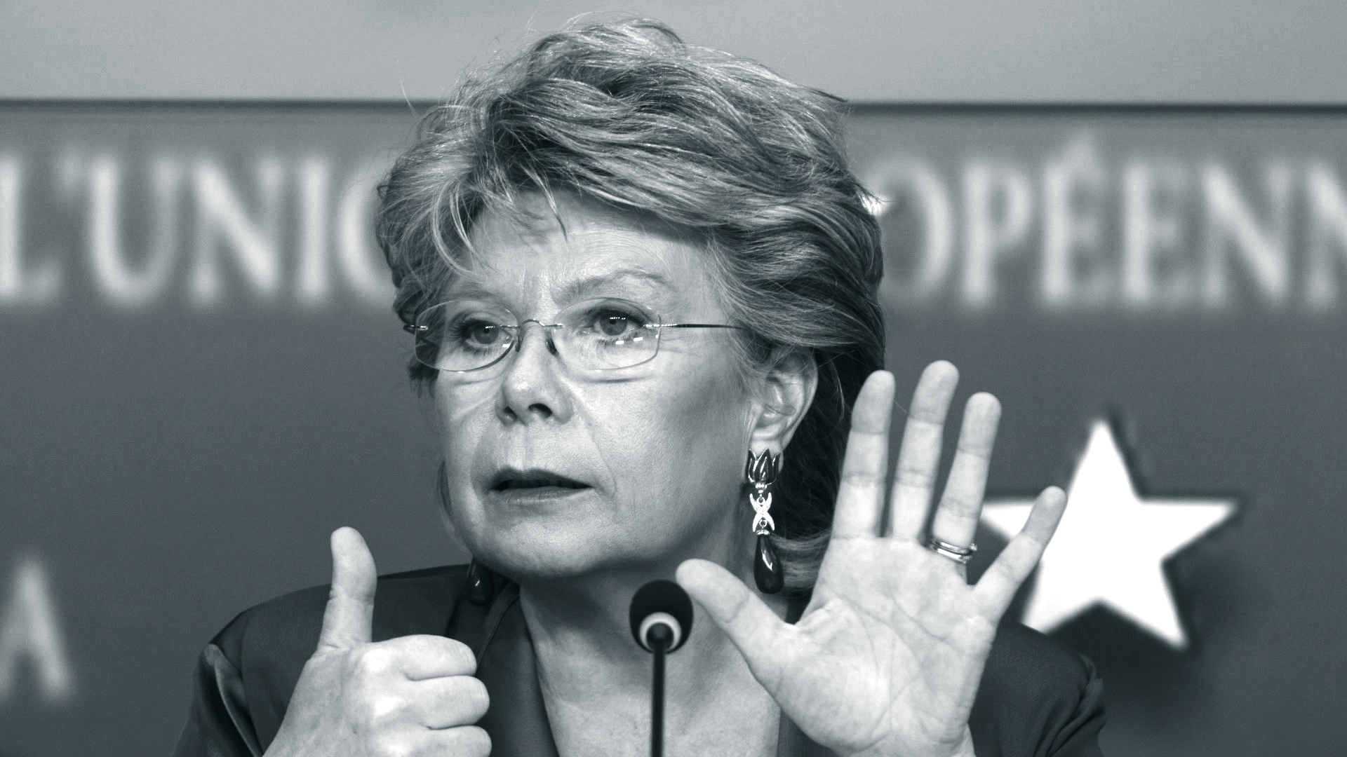 Trailer filmu "Demokracja"