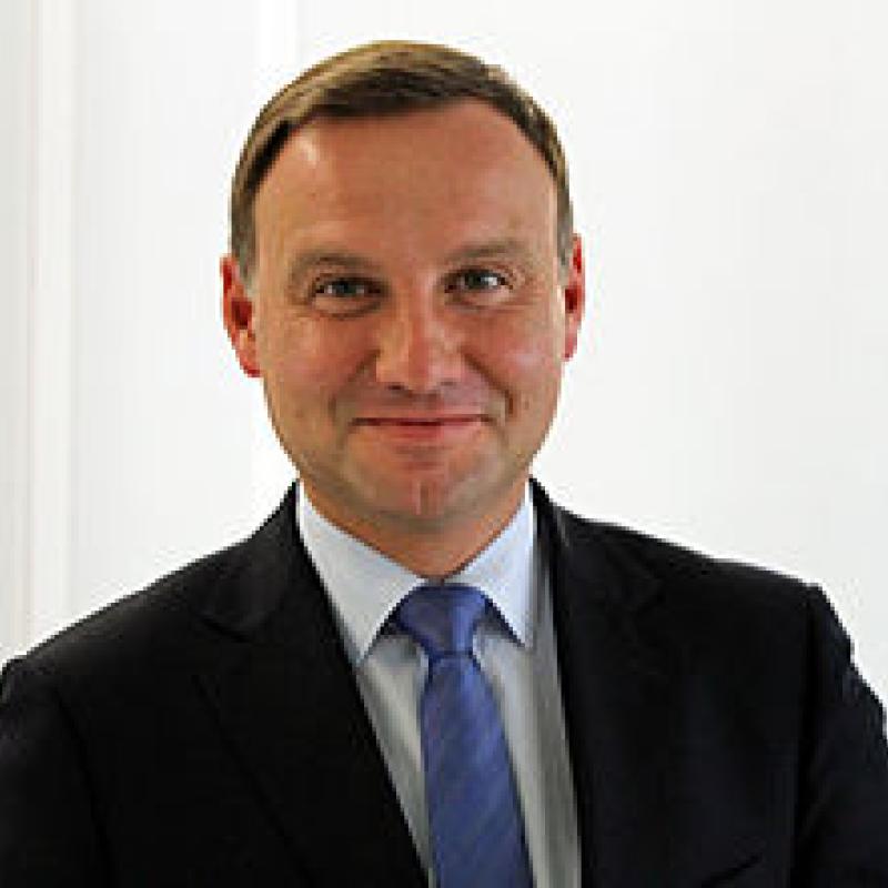 Prezydent Andrzej Duda. Fot. Lukas Plewnia/www.polen-heute.de [CC BY-SA 2.0 (http://creativecommons.org/licenses/by-sa/2.0)], via Wikimedia Commons