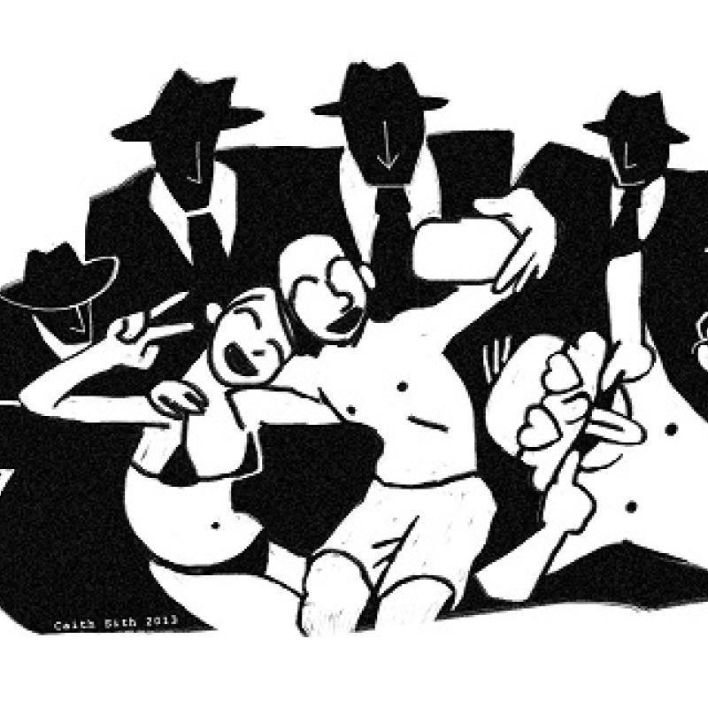 Obrazek do tekstu - zadowolona para otoczona czarnymi postaciami